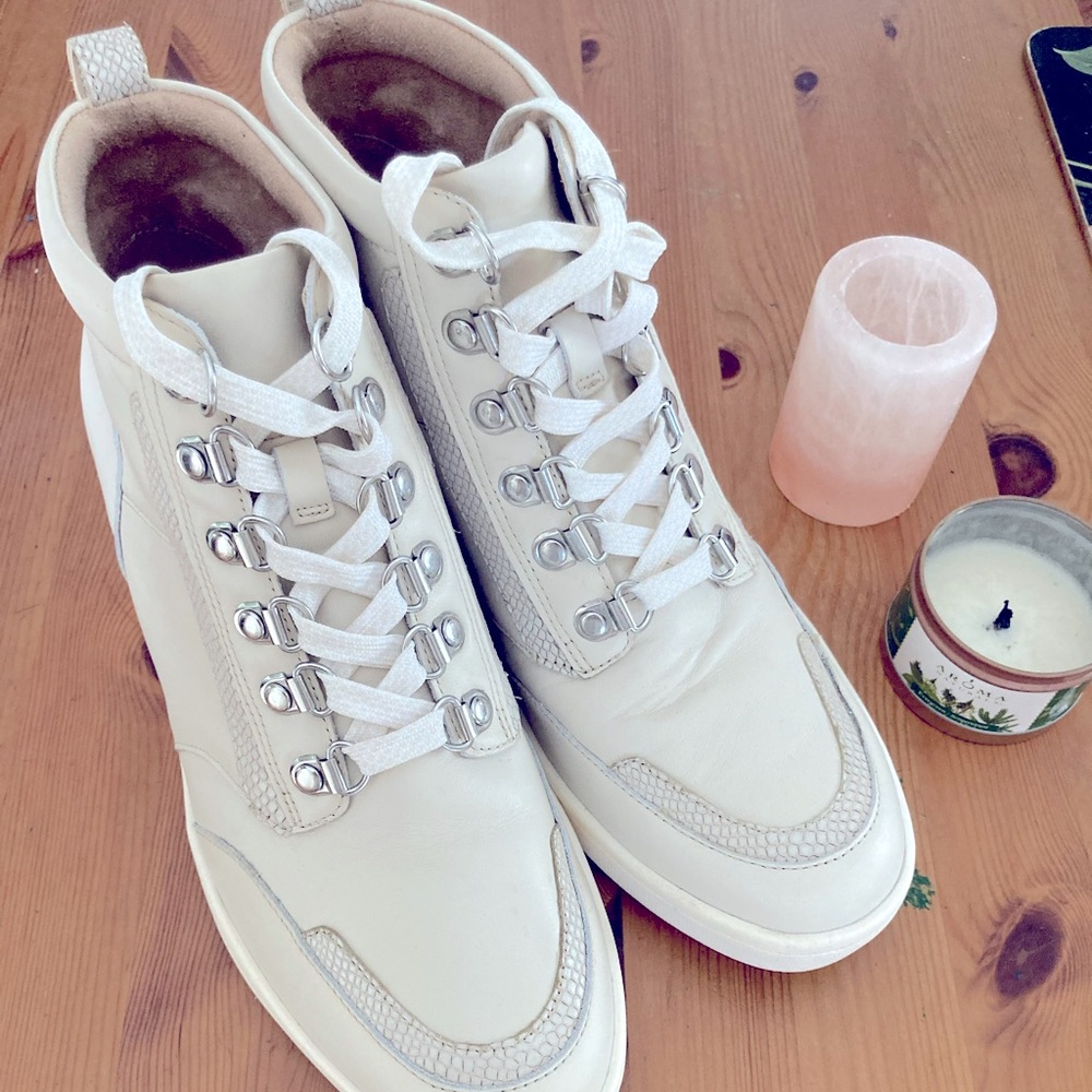 Vionic Jordy hidden wedge sneaker: mad comfort, mad style!